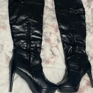XOXO over the knee Boots!